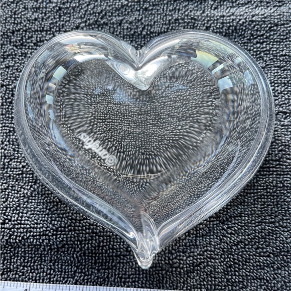 Orrefors heart votive bowls - set of 2 - Picture 3 of 3